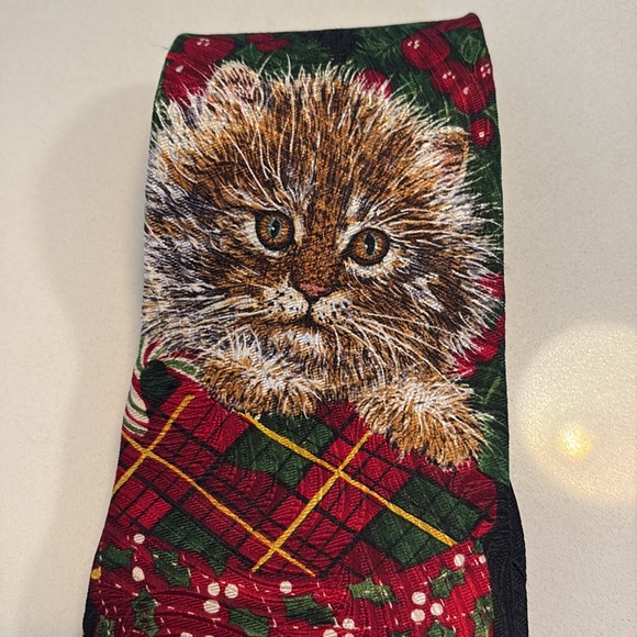 Vintage 100% silk tie with cat in a Christmas stocking design - Picture 2 of 7